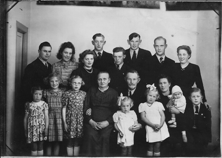 boringfoto5/Raskv47_Nic_Rasmus_guldbr_1944.jpg