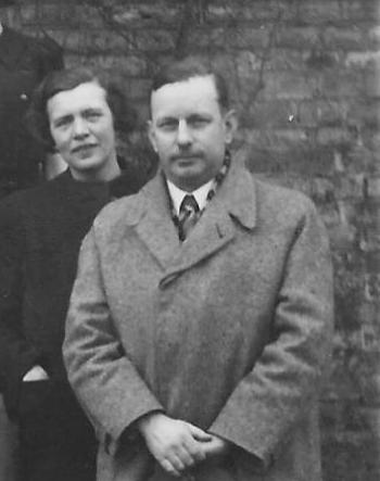 boringfoto5/pastor_Ruth_fruAstrid_1939.jpg